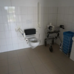 Behinderten-WC Treppenhaus