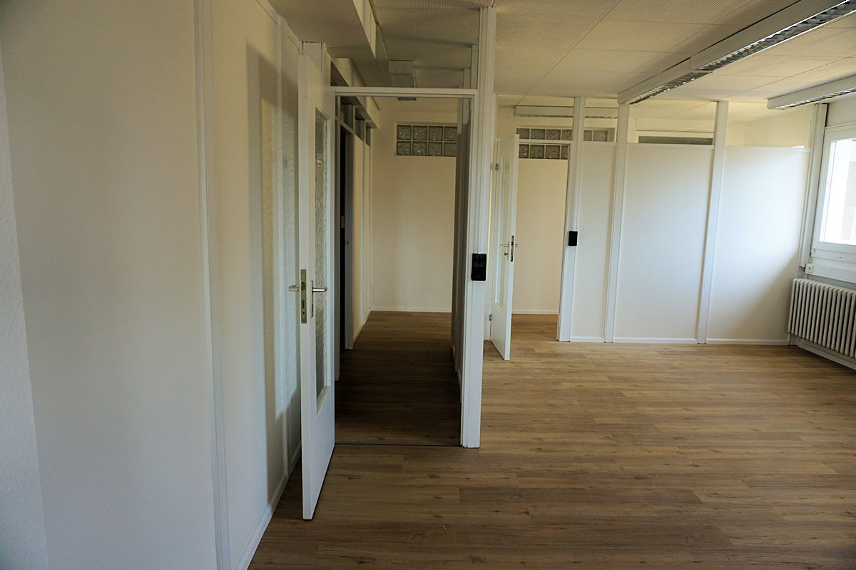 Büroräume mit Kellerfläche